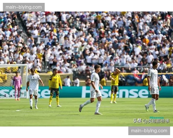 西甲冠军之争基本成为皇马与巴萨的双雄对决,联赛还剩14轮每一分都至关重要 西甲冠军之争基本成为皇马与巴萨的双雄对决,联赛还剩14轮每一分都至关重要