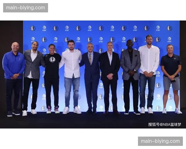 达拉斯飞翼队与主教练韦基完成续约